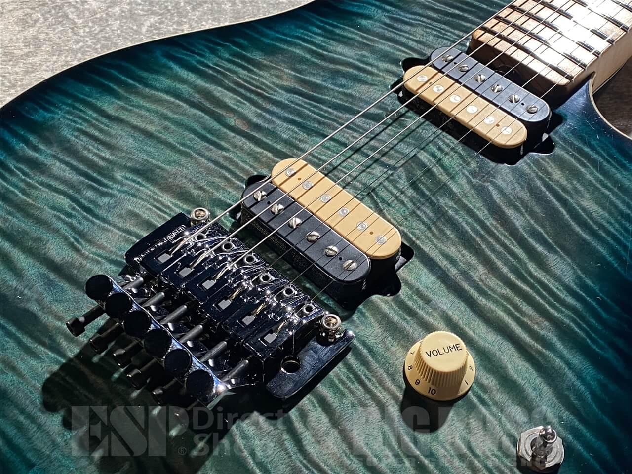 【即納可能/お客様委託中古品】MUSIC MAN(ミュージックマン) AXIS (Yucatan Blue) 札幌店