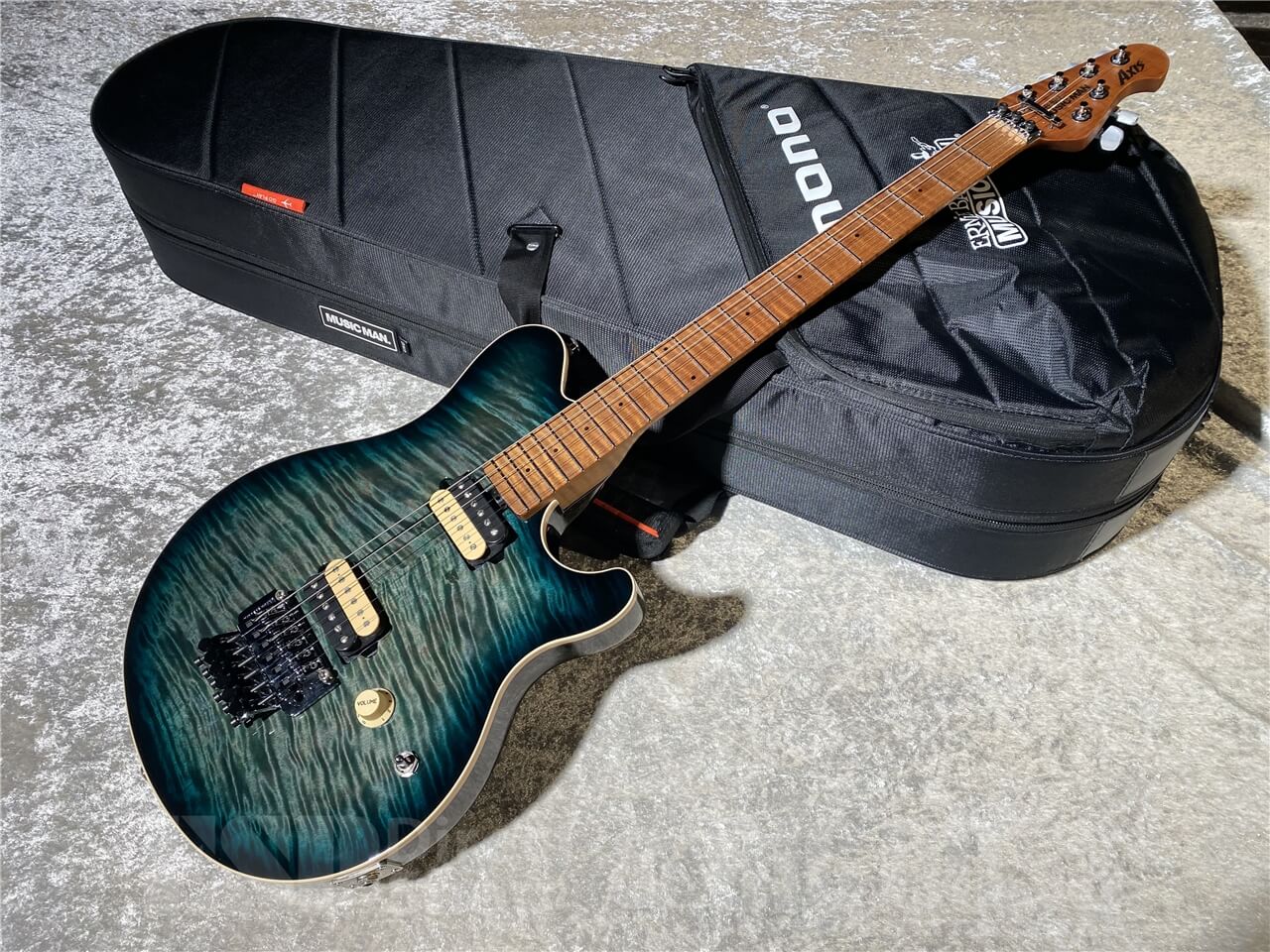 【即納可能/お客様委託中古品】MUSIC MAN(ミュージックマン) AXIS (Yucatan Blue) 札幌店