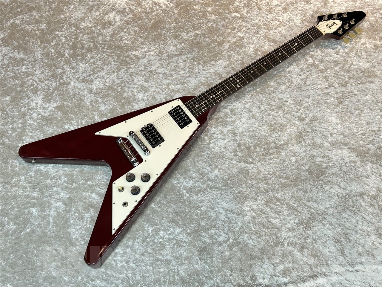【中古品/即納可能】Gibson(ギブソン) FLYING-V'67 (Cherry) 広島店