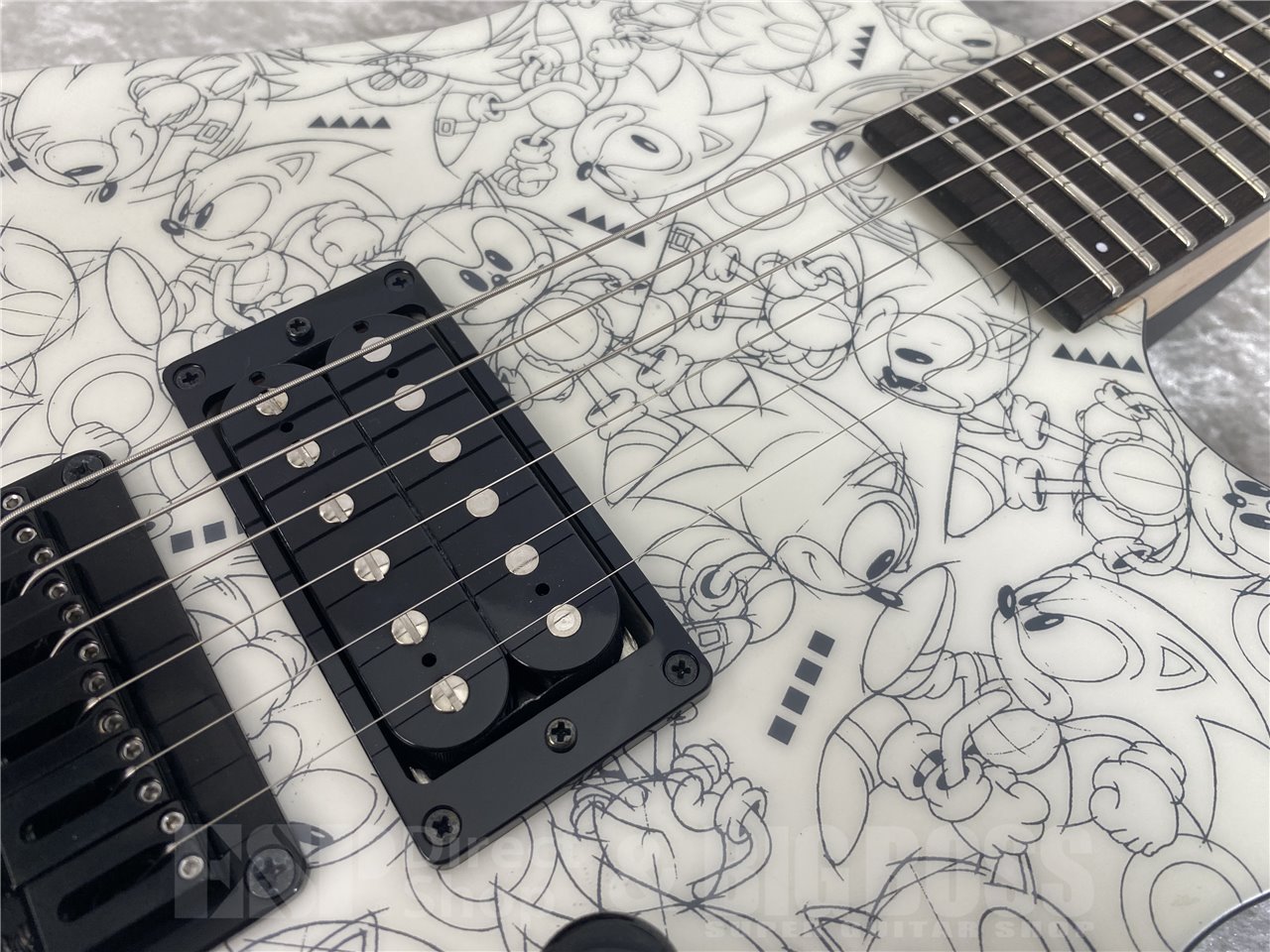 【即納可能】ESP×SONIC(イーエスピーxソニック) SONIC THE HEDGEHOG GUITAR III -Classic Sonic Edition- / Classic Sonic Collage Art / Black Satin お茶の水駅前店(東京)