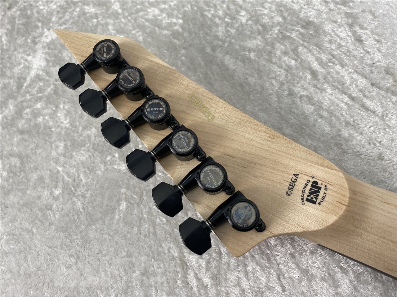 【即納可能】ESP×SONIC(イーエスピーxソニック) SONIC THE HEDGEHOG GUITAR III -Classic Sonic Edition- / Classic Sonic Collage Art / Black Satin お茶の水駅前店(東京)