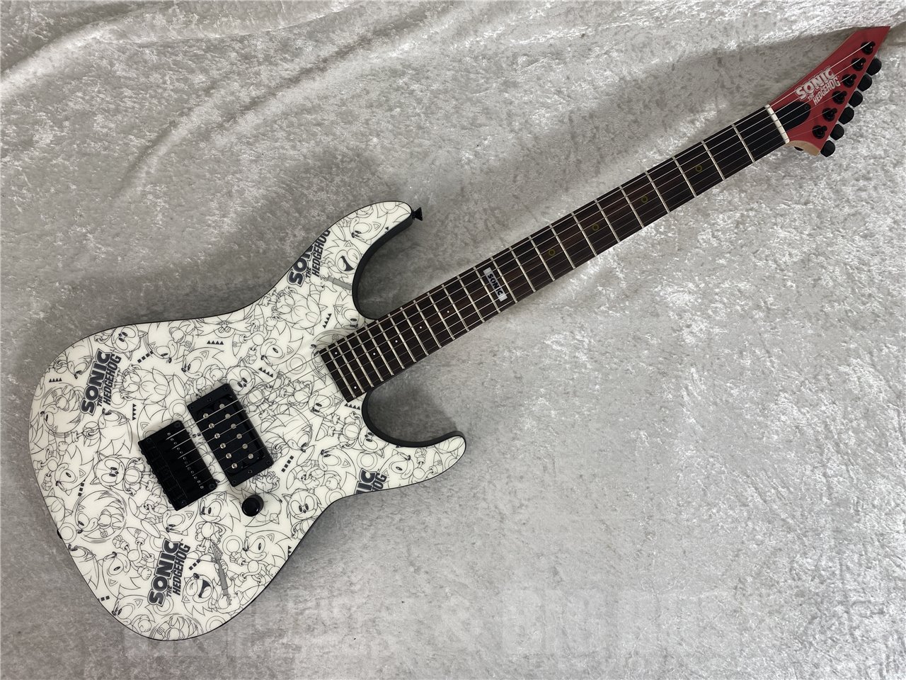 【即納可能】ESP×SONIC(イーエスピーxソニック) SONIC THE HEDGEHOG GUITAR III -Classic Sonic Edition- / Classic Sonic Collage Art / Black Satin お茶の水駅前店(東京)