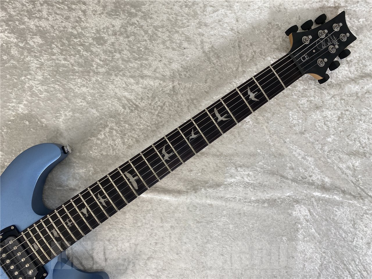 【即納可能】Paul Reed Smith(PRS/ポールリードスミス) SE CE 24 Standard Satin / Ice Blue Metallic (2025年製) お茶の水駅前店(東京)