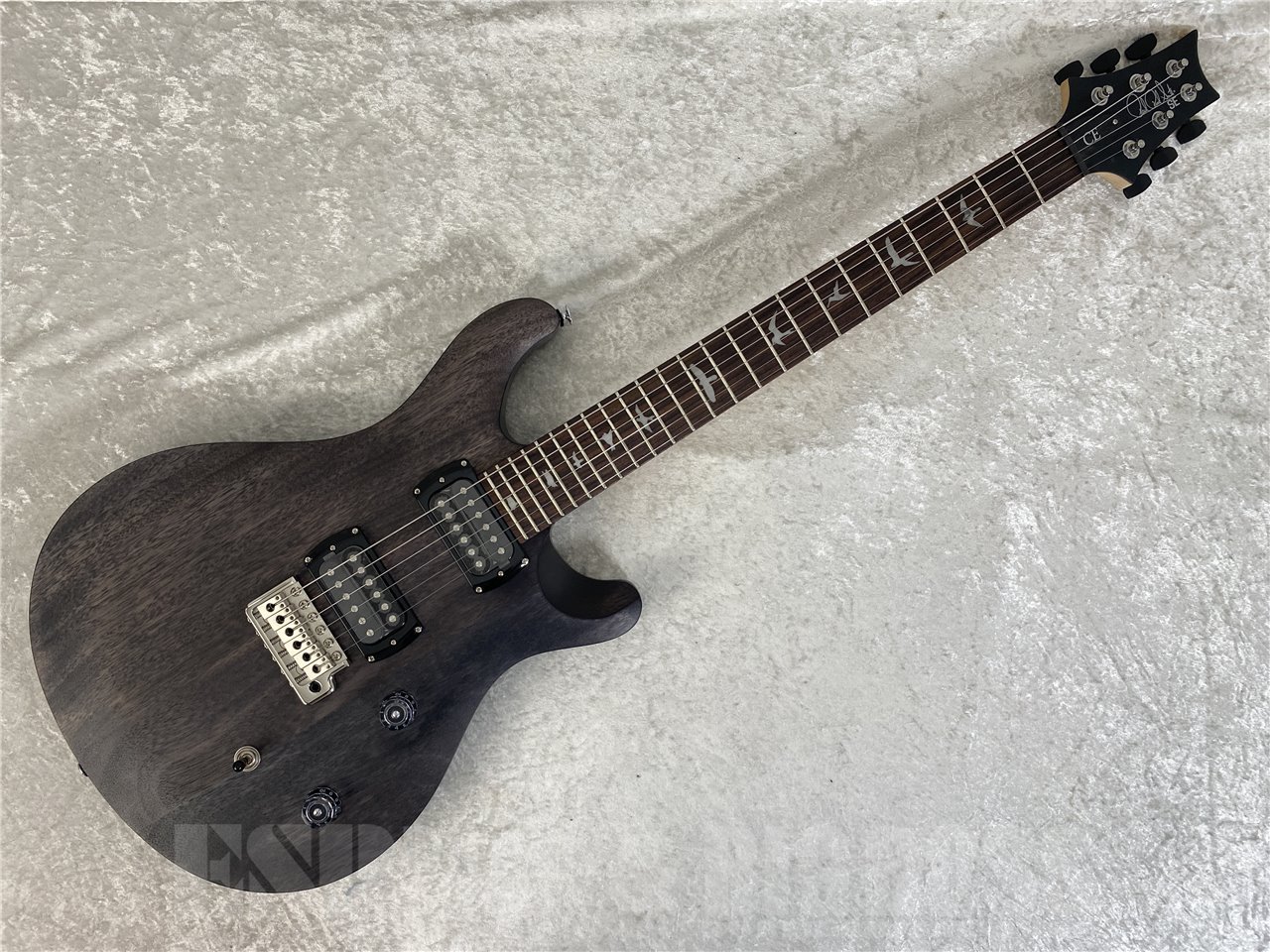 【即納可能】Paul Reed Smith(PRS/ポールリードスミス) SE CE 24 Standard Satin / Charcoal (2025年製) お茶の水駅前店(東京)