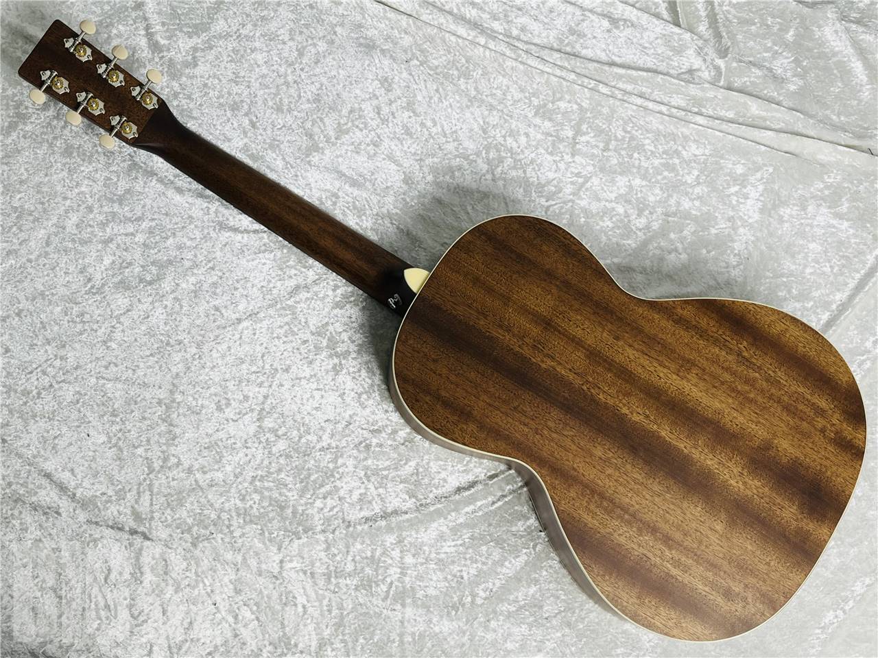 【即納可能】Art&Lutherie(アートアンドルシアー) Roadhouse Light Burst GT EQ（エレクトリックアコースティックギター）【中古・アウトレット  クリスマスタイムセール開催中！】 お茶の水駅前店・別館