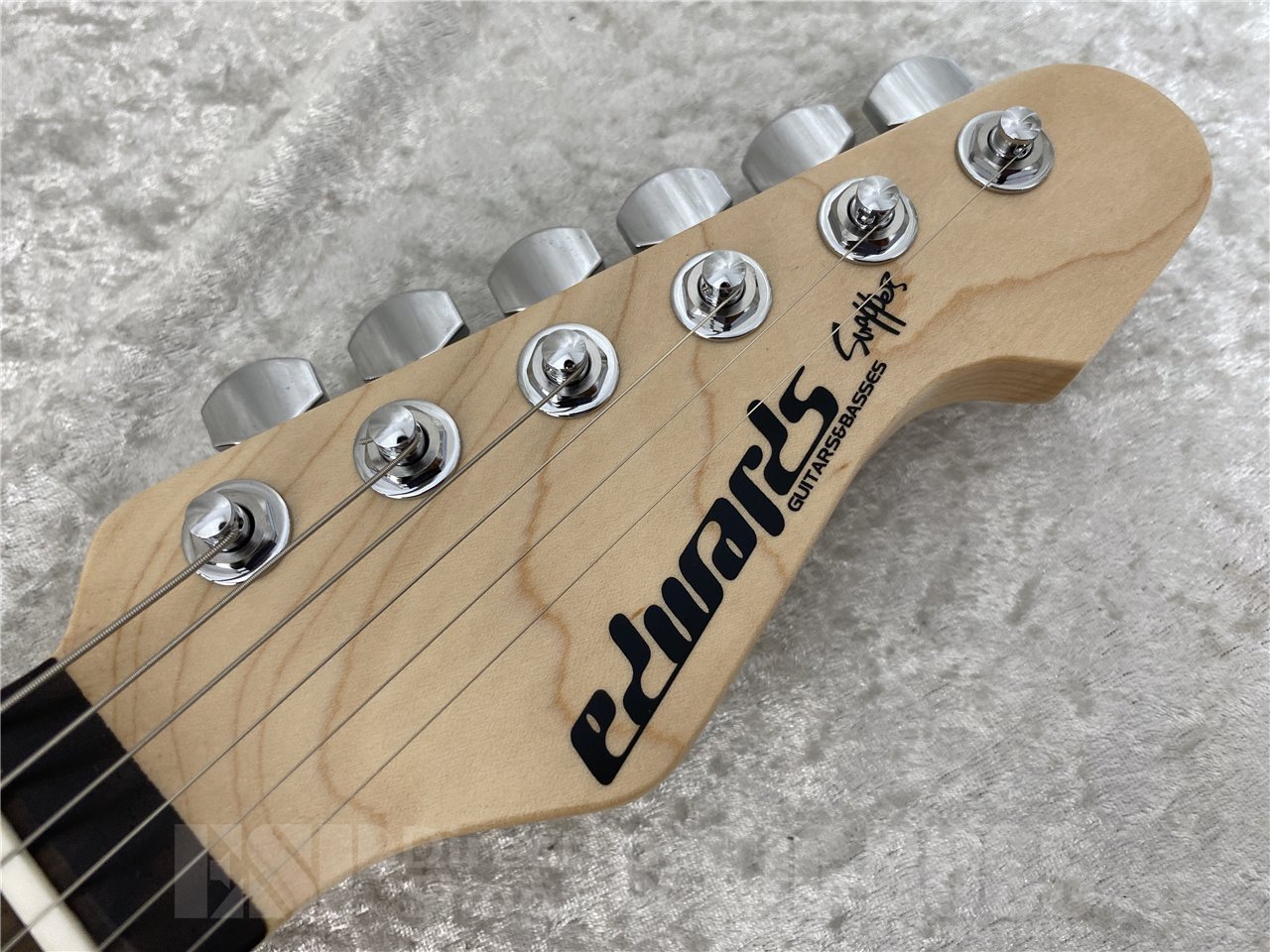 【即納可能】EDWARDS(エドワーズ)E-SNAPPER-AL/R (Off white) お茶の水駅前店(東京)