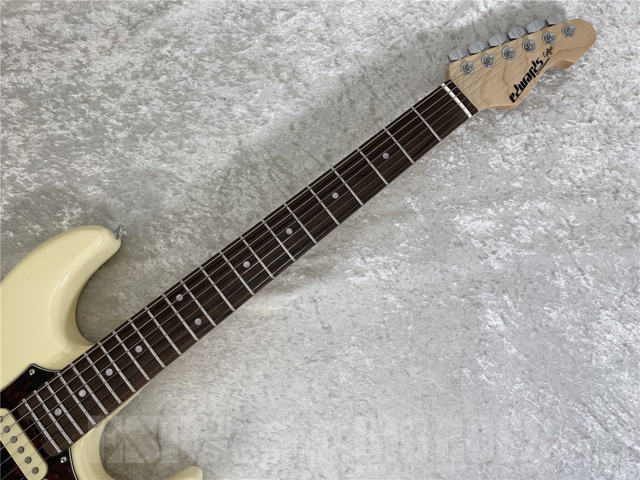 【即納可能】EDWARDS(エドワーズ)E-SNAPPER-AL/R (Off white) お茶の水駅前店(東京)