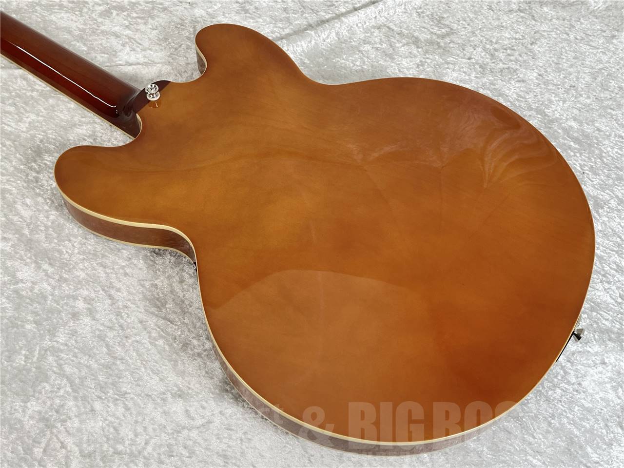 【即納可能】Epiphone ( エピフォン ) Riviera/ Royal Tan  (セミアコースティックギター) お茶の水駅前店・別館