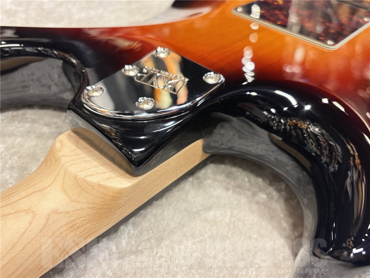 【即納可能】EDWARDS（エドワーズ）E-SNAPPER-AL/R（3 Tone Sunburst）　名古屋店