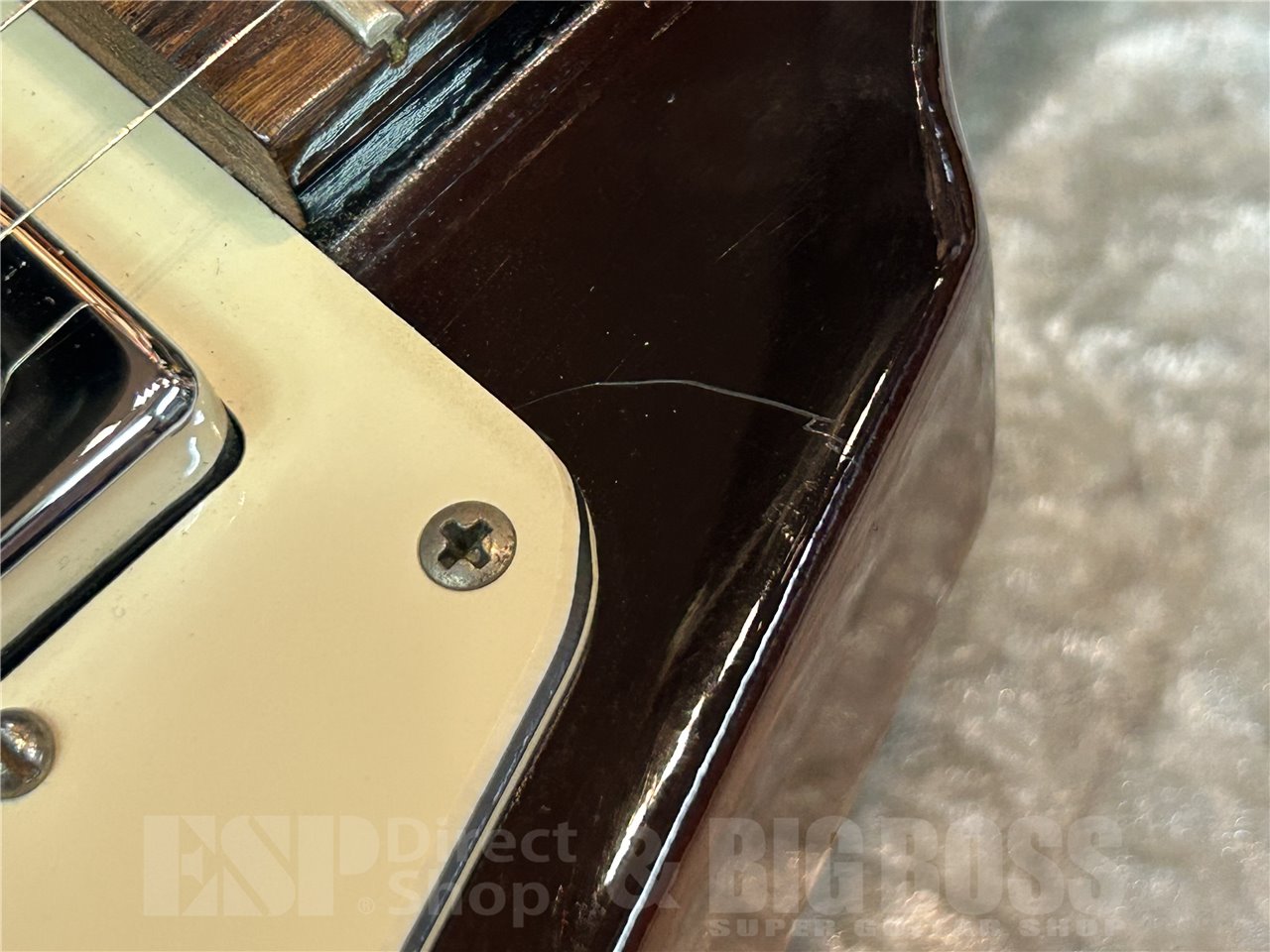 【中古品/即納可能】 Gibson (ギブソン) Custom Shop Historic Collection 1967 Flying V w/Maestro Vibrola (Tobacco Sunburst) 広島店