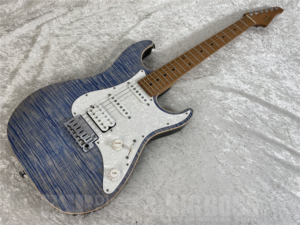 【即納可能】Suhr(サー) Standard Plus / Faded Trans Whale Blue Burst / Roasted Maple お茶の水駅前店(東京)