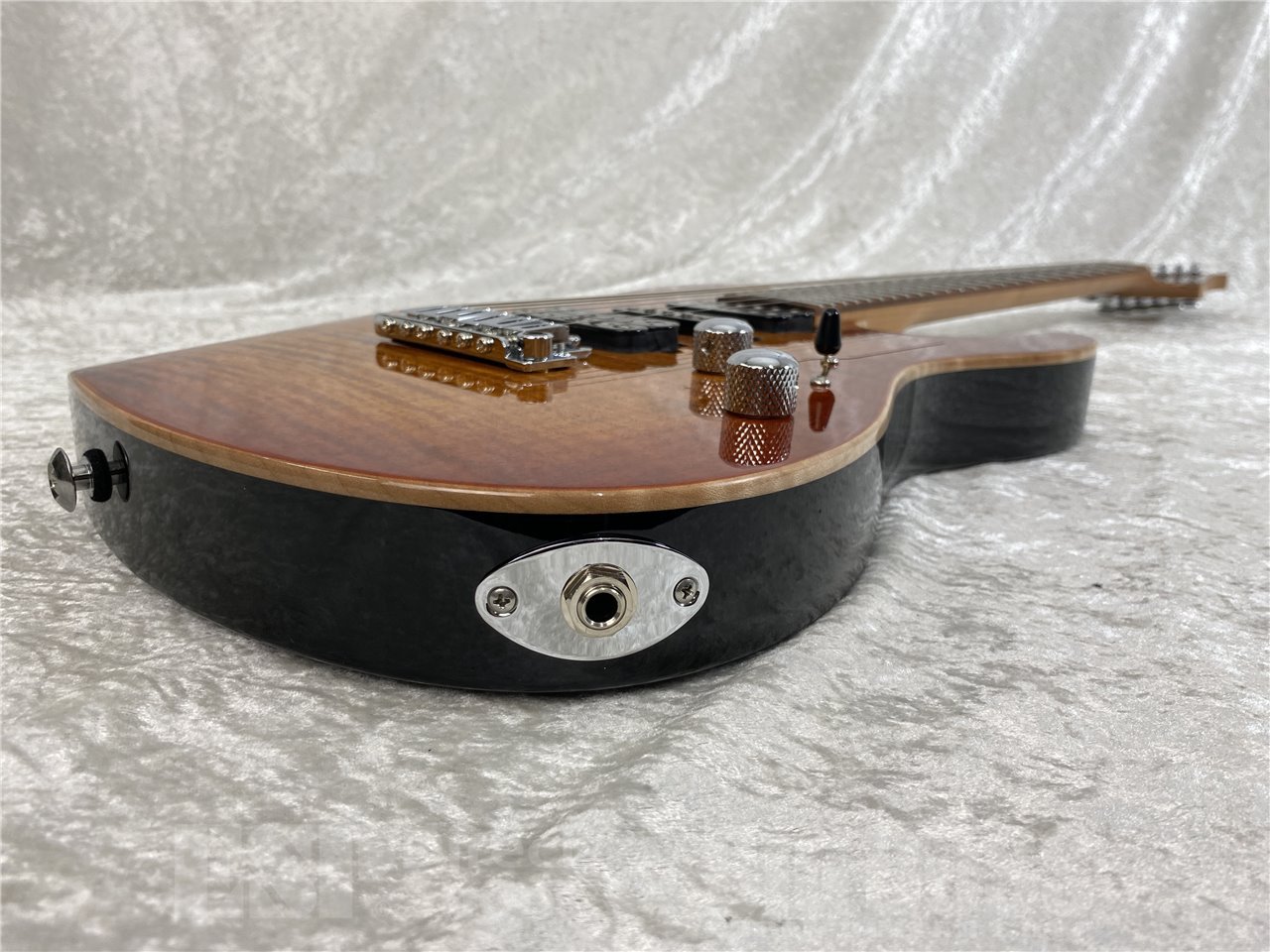 【即納可能】Suhr(サー) MODERN PLUS / Bengal Burst / Pau Ferro お茶の水駅前店(東京)