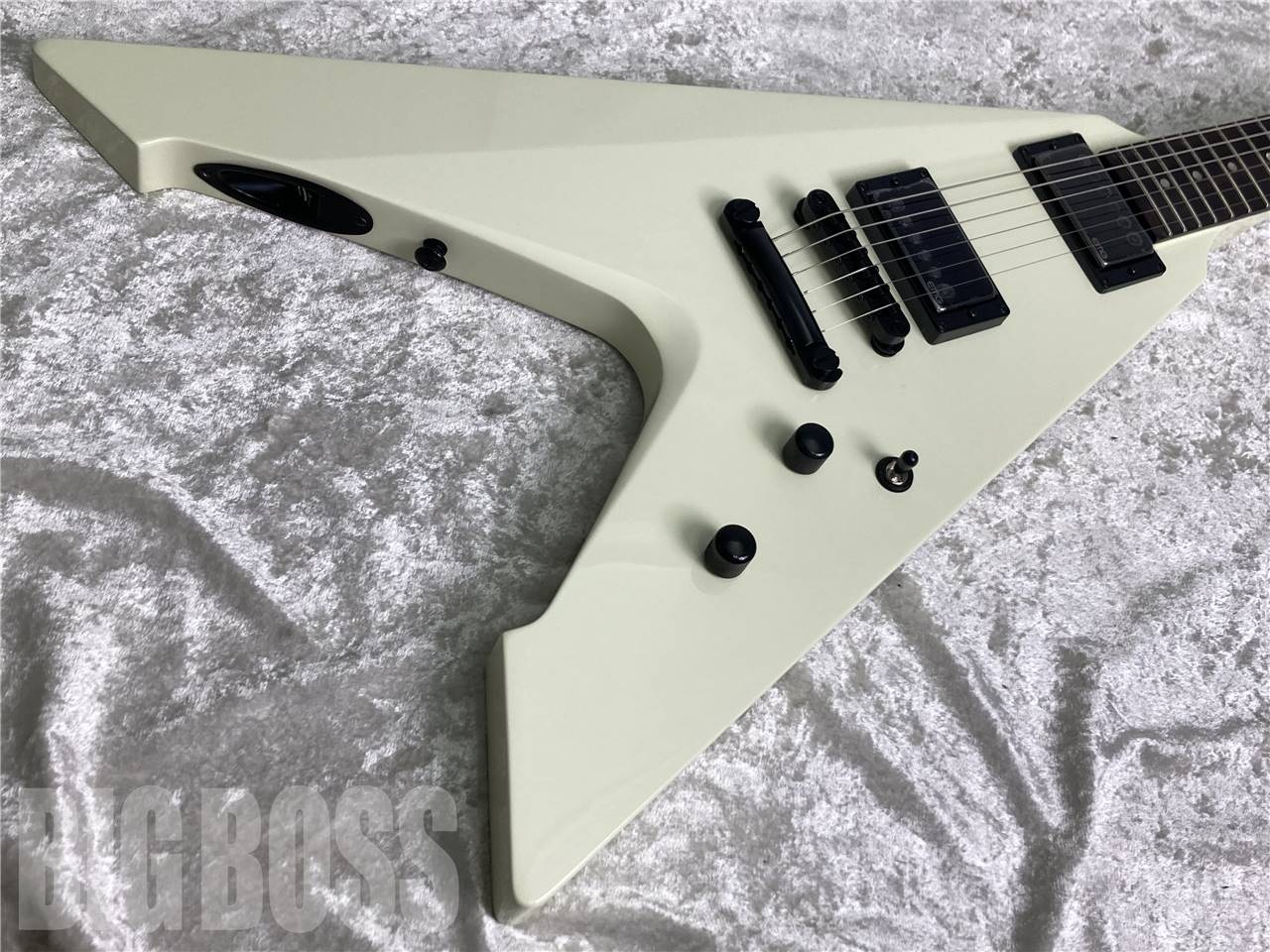 【即納可能/中古品】LTD(エルティーディー) VULTURE Olympic White (METALLICA/James Hetfieldモデル)お茶の水駅前店・別館【新春初売りお年玉セール対象商品】