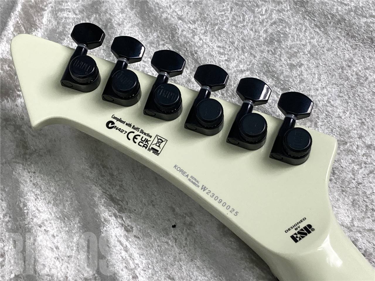 【即納可能/中古品】LTD(エルティーディー) VULTURE Olympic White (METALLICA/James Hetfieldモデル)お茶の水駅前店・別館【新春初売りお年玉セール対象商品】