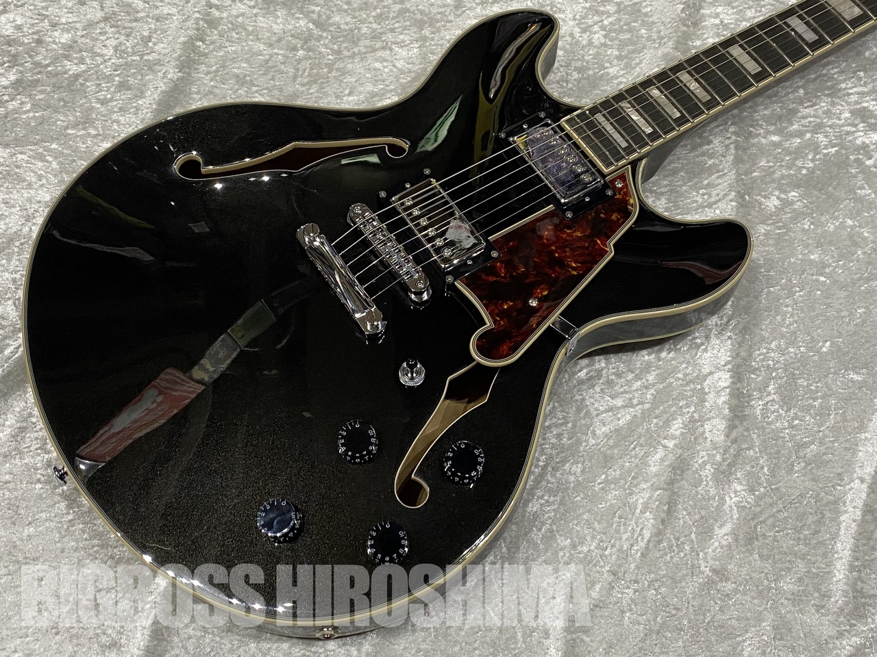 【即納可能】D'Angelico(ディアンジェリコ) Premier DC/Black 広島店 【中古・アウトレット タイムセール対象商品】