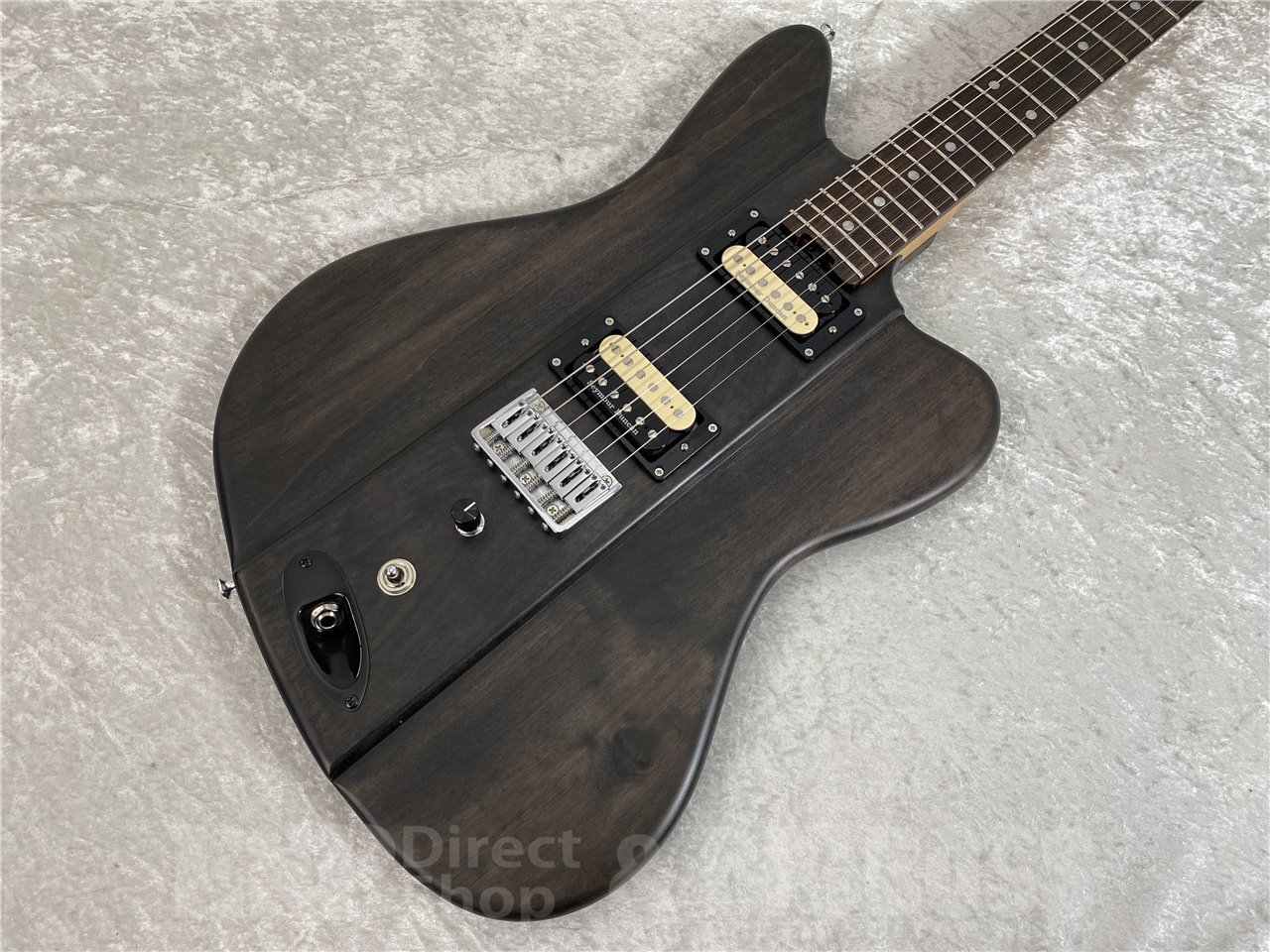 【即納可能】EDWARDS(エドワーズ)Platinum Edition KARMASTER (9mm Parabellum Bullet/滝 善充 Model) お茶の水駅前店(東京)