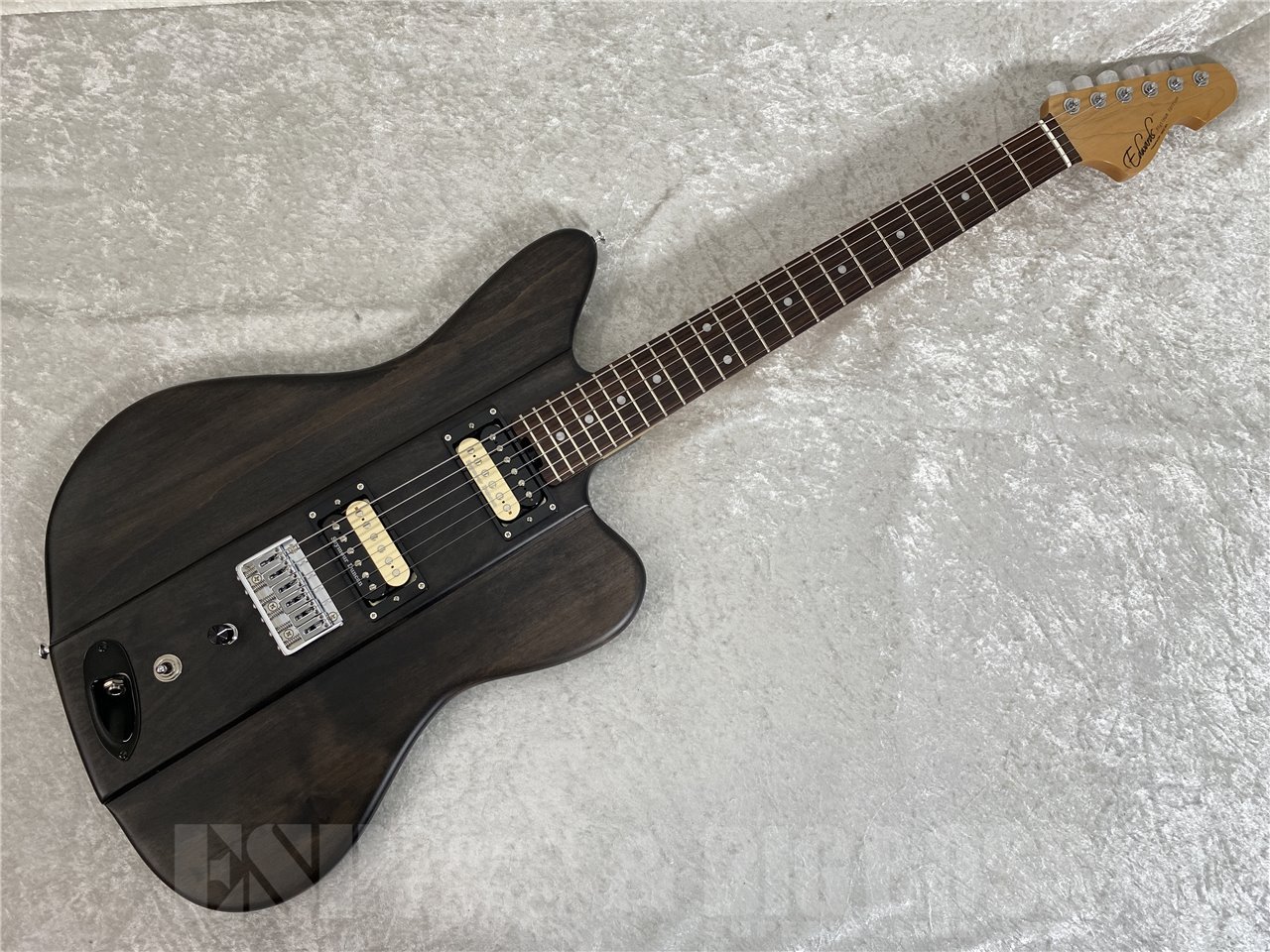 【即納可能】EDWARDS(エドワーズ)Platinum Edition KARMASTER (9mm Parabellum Bullet/滝 善充 Model) お茶の水駅前店(東京)