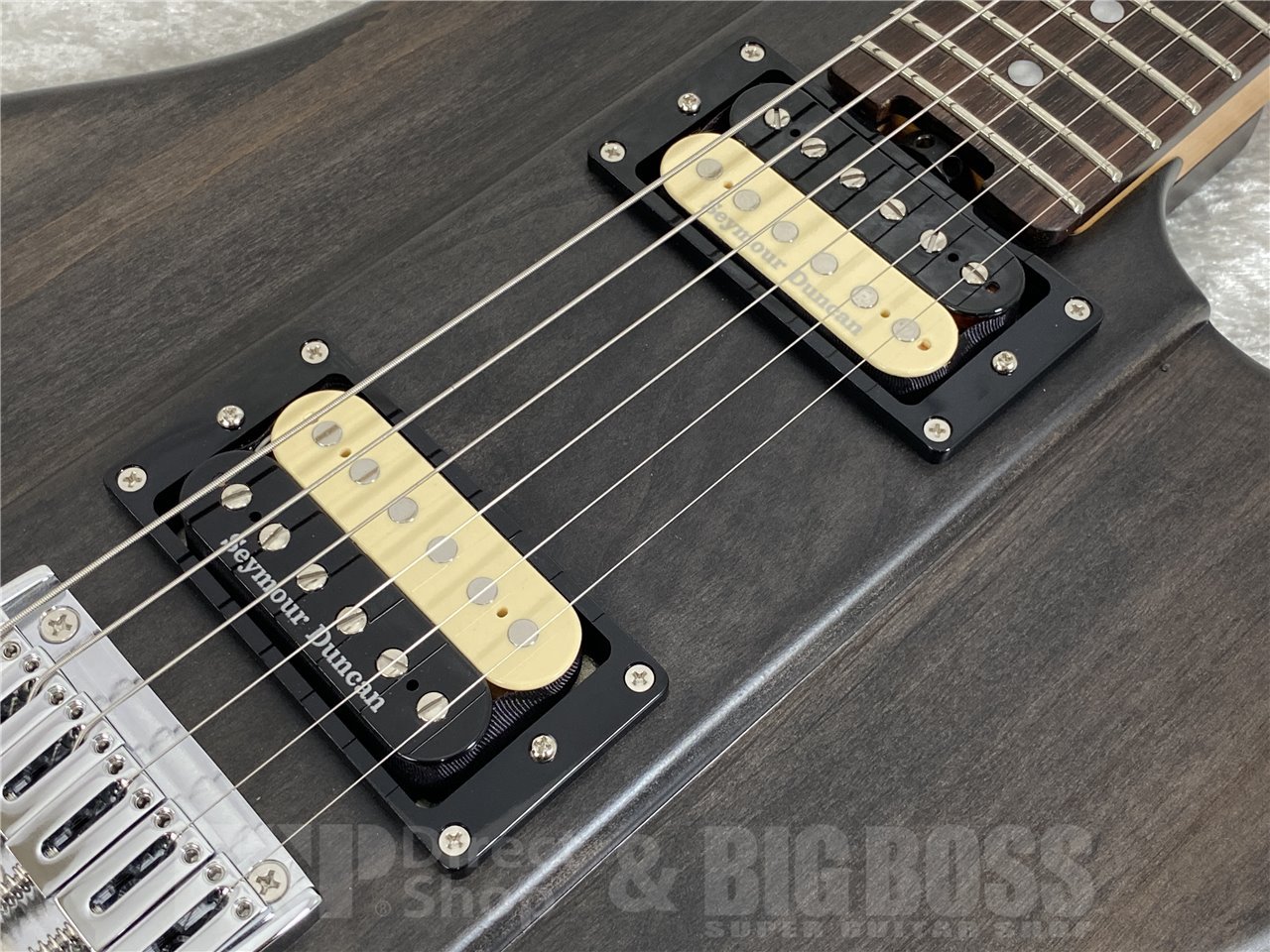 【即納可能】EDWARDS(エドワーズ)Platinum Edition KARMASTER (9mm Parabellum Bullet/滝 善充 Model) お茶の水駅前店(東京)