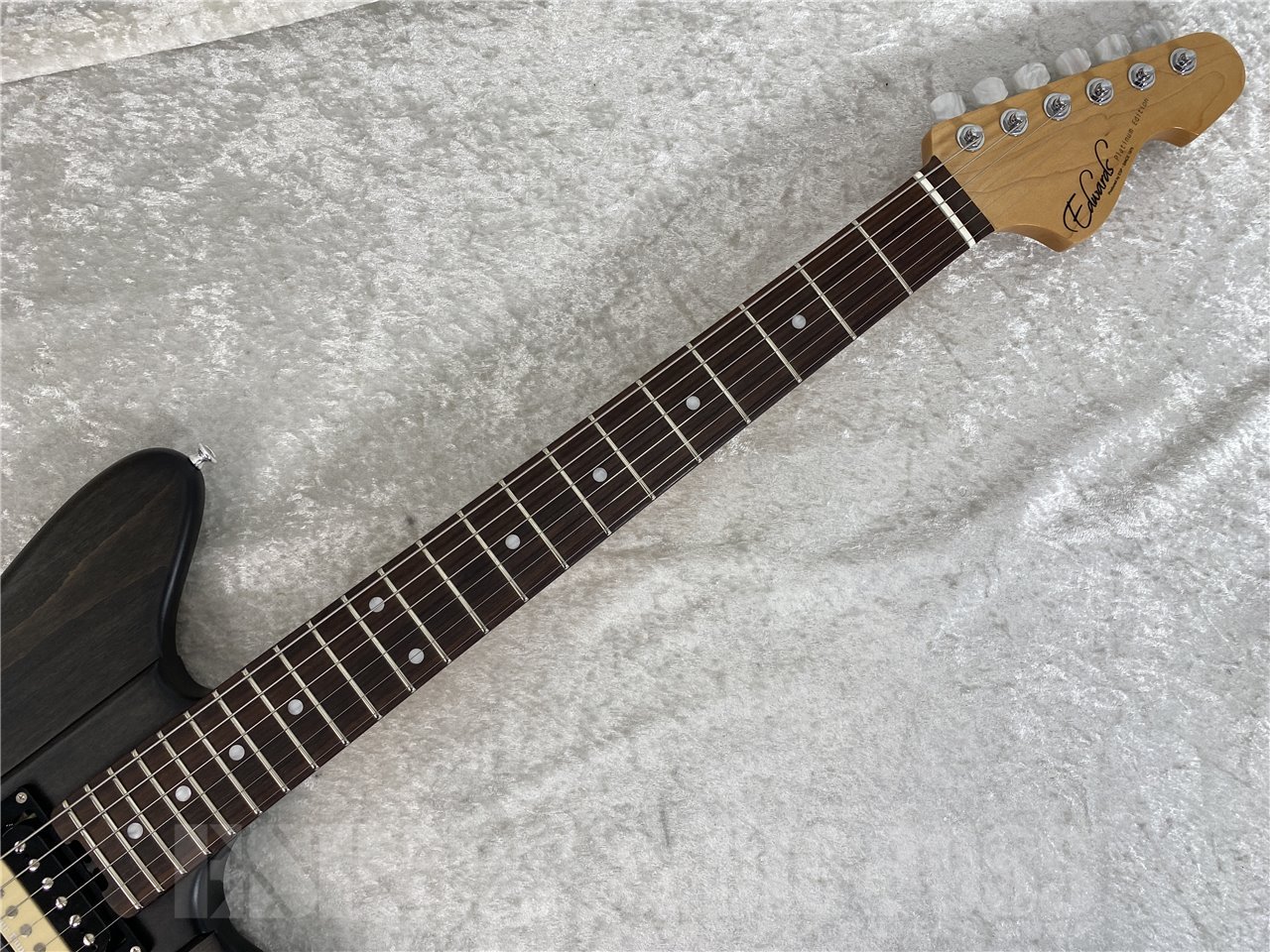 【即納可能】EDWARDS(エドワーズ)Platinum Edition KARMASTER (9mm Parabellum Bullet/滝 善充 Model) お茶の水駅前店(東京)