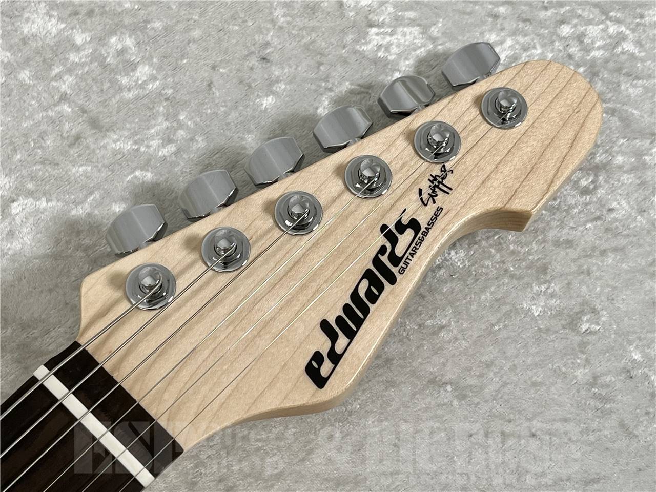 【即納可能】EDWARDS(エドワーズ) E-SNAPPER-AL/R (Off White) お茶の水駅前店・別館