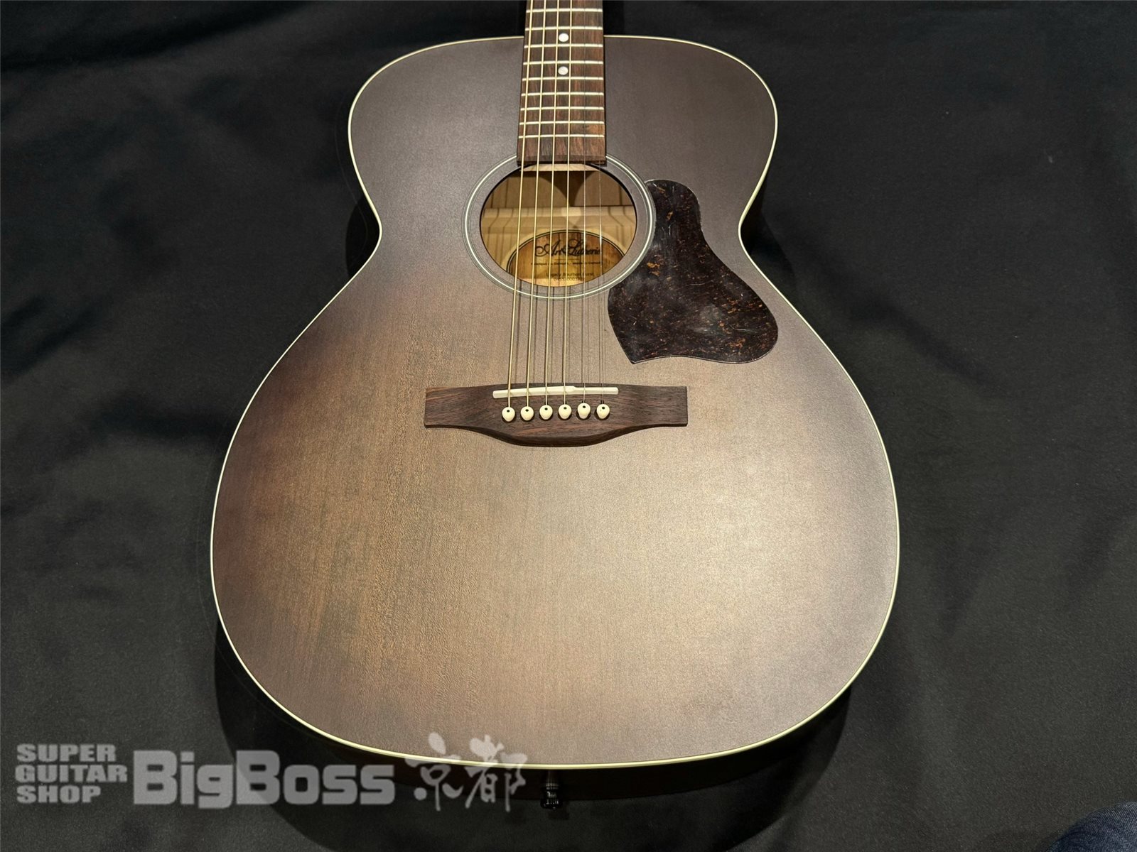 【即納可能】Art&Lutherie (アート&ルシアー) Legacy / Bourbon Burst 京都店【中古・アウトレット タイムセール対象商品】