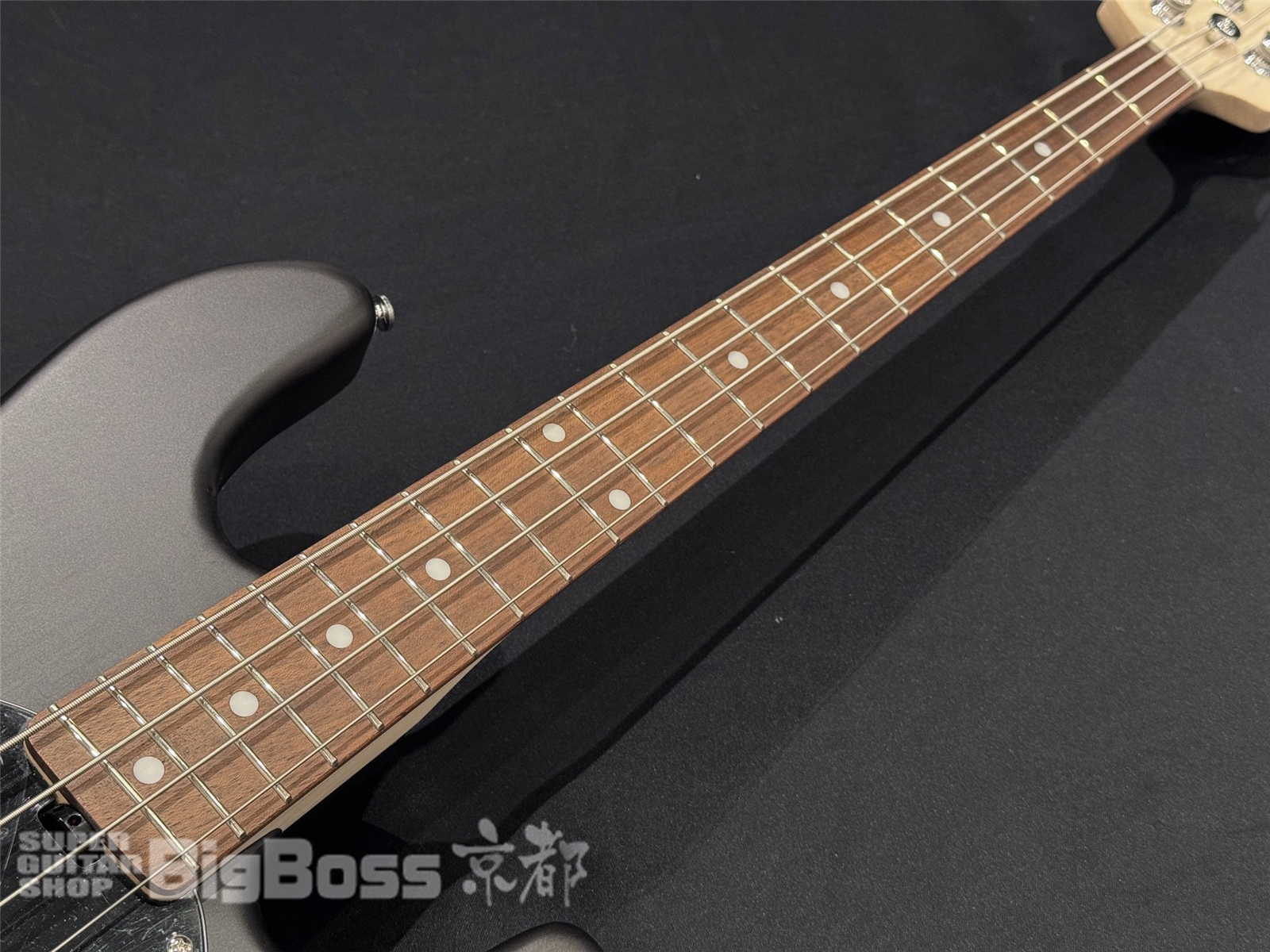 【即納可能】Sterling by MUSIC MAN(スターリンバイミュージックマン) SUB STINGRAY RAY4 / Trans Black Satin 京都店