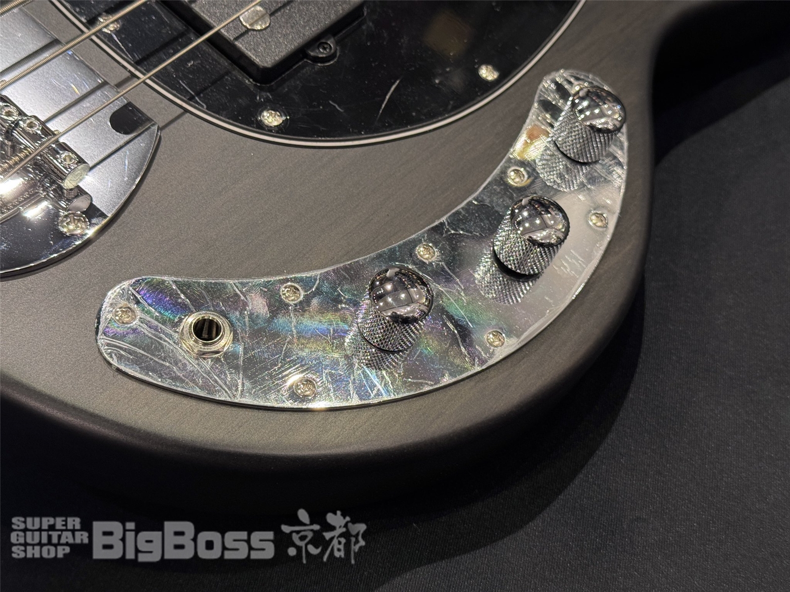 【即納可能】Sterling by MUSIC MAN(スターリンバイミュージックマン) SUB STINGRAY RAY4 / Trans Black Satin 京都店