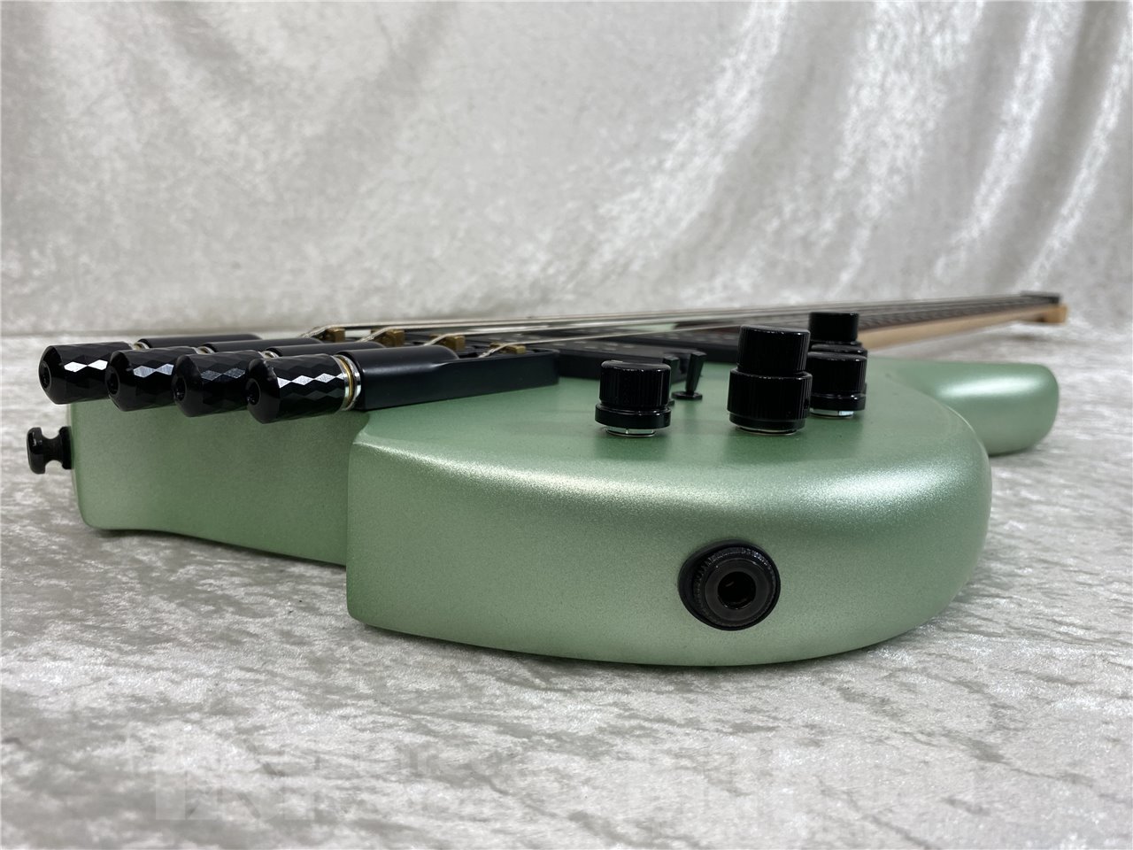 【即納可能/お正月価格】Sire(サイアー) Marcus Miller M6 4-String Headless (Surf Green Metallic Satin) お茶の水駅前店(東京)【新春初売りお年玉セール対象商品】
