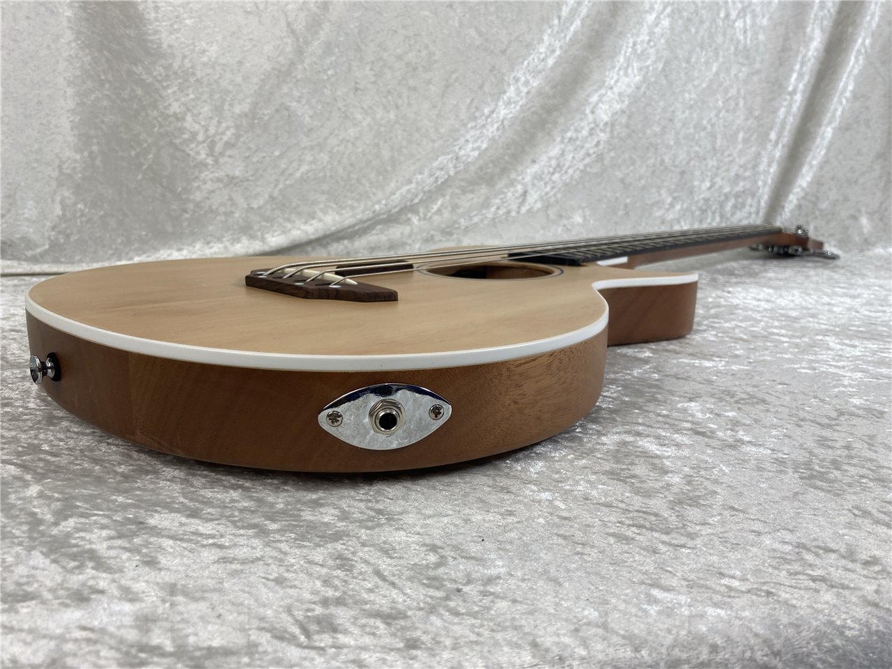 【即納可能/中古品】GrassRoots(グラスルーツ) G-AC-BASS / Natural Satin お茶の水駅前店(東京)【新春初売りお年玉セール対象商品】