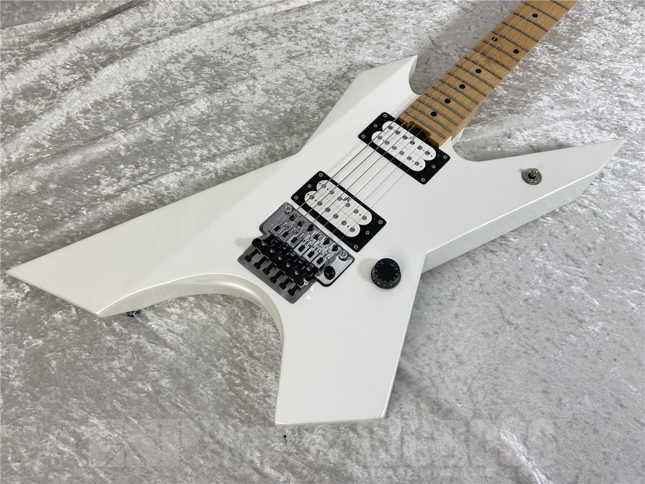 【即納可能/中古品】Killer (キラー) KG-Exploder II Pearl White お茶の水駅前店(東京) 【新春初売りお年玉セール対象商品】