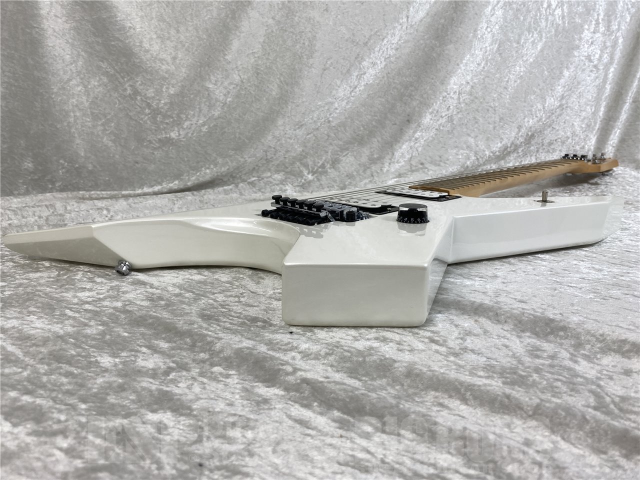 【即納可能/中古品】Killer (キラー) KG-Exploder II Pearl White お茶の水駅前店(東京) 【新春初売りお年玉セール対象商品】